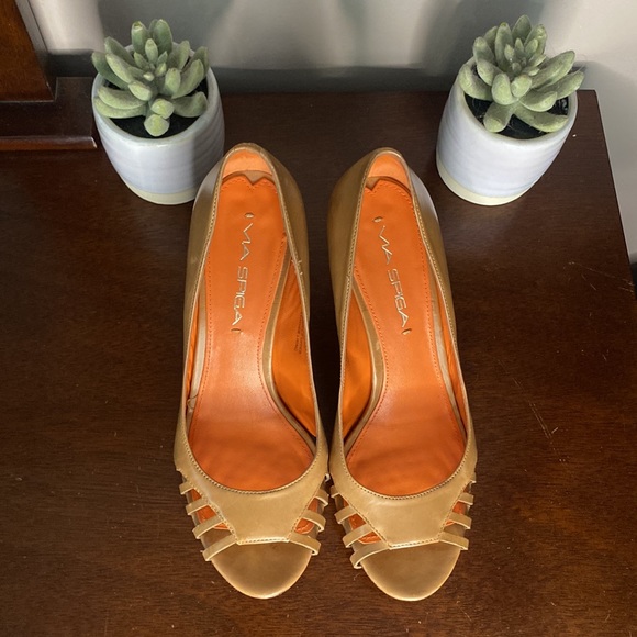 Via Spiga Camel Heels - Picture 7 of 7